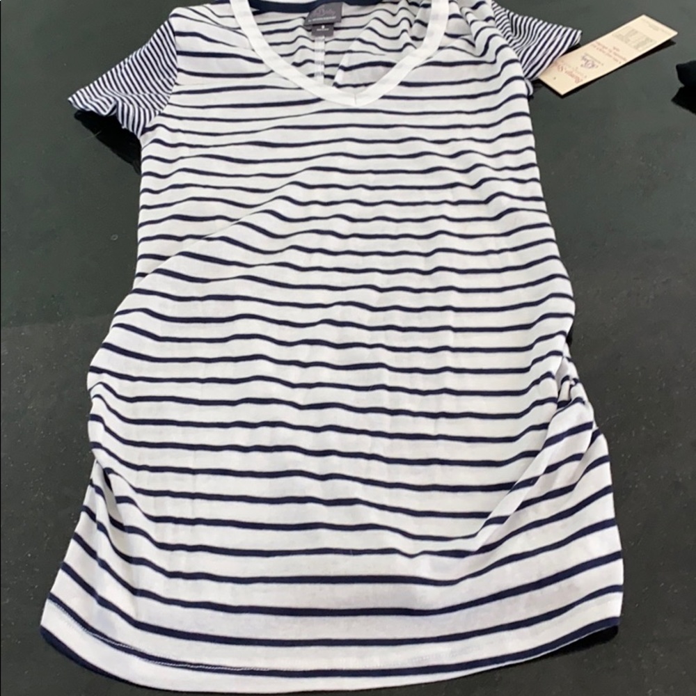 Short sleeve maternity t-shirt.